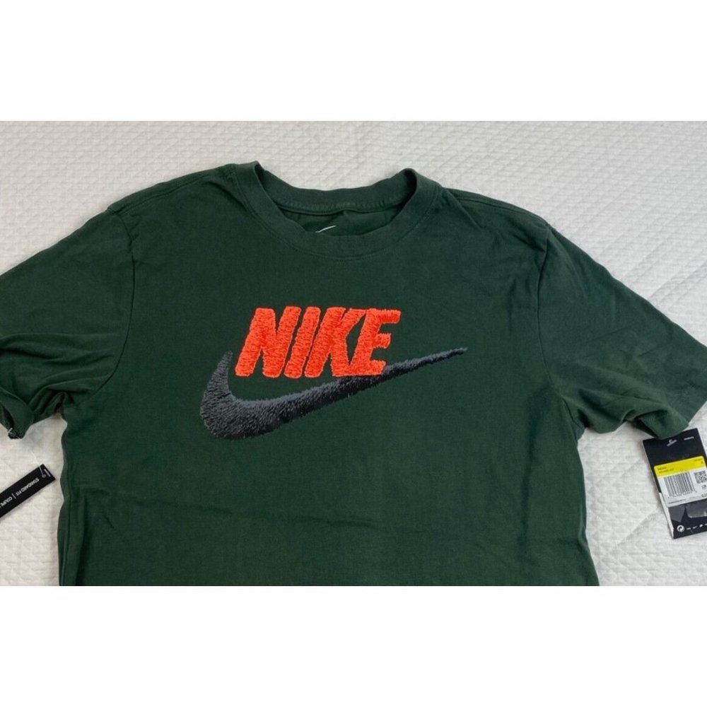 NWT Nike Men's Small Brandmark Graphic T Shirt Sportswear Swoosh Logo Cotton